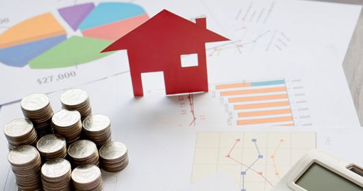 documents du projet immobilier sur le bureau