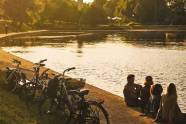 Amis qui profitent des bords de Loire aux Berges d'Houlippe