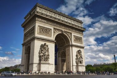 Arc de Triomphe à Paris, ville idéale pour investir dans l'immobilier avec Nexity