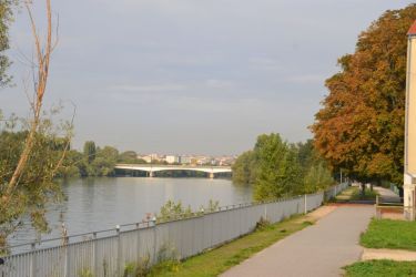 Promenade au bord de la Seine à Villeneuve-Saint-Georges
