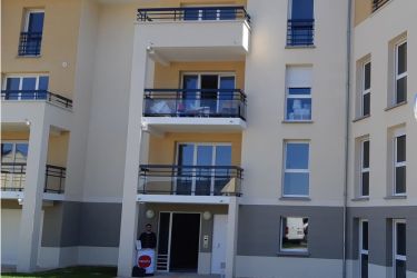 Entrée de la résidence Côté Parc à Saran 