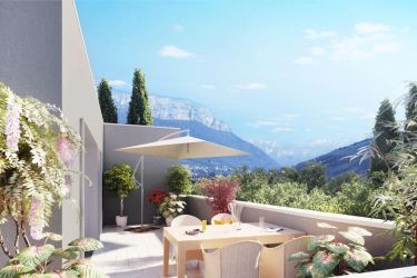 Vue sur les montagnes sur une terrasse à Annecy