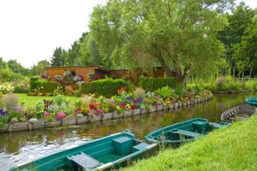 Fleuve et verdure à Amiens
