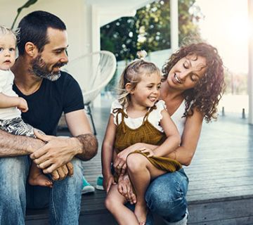 repos en famille sur la terrasse